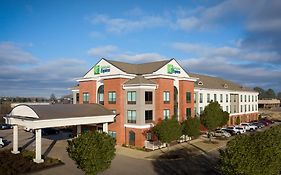 Holiday Inn Express Olive Branch Ms